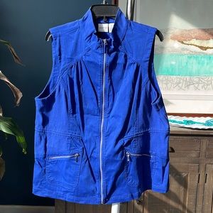 Like new Chico’s zipper vest size 3